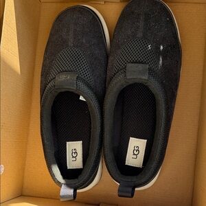 UGG mens tasmans  Black Slip-On Slippers